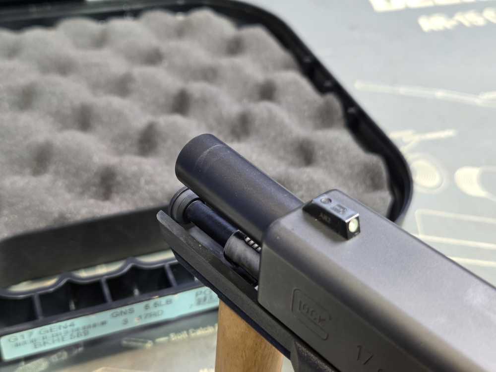 Blue Label Glock 17 Gen 4 9mm Semi-Automatic Pistol 17 Round-img-13