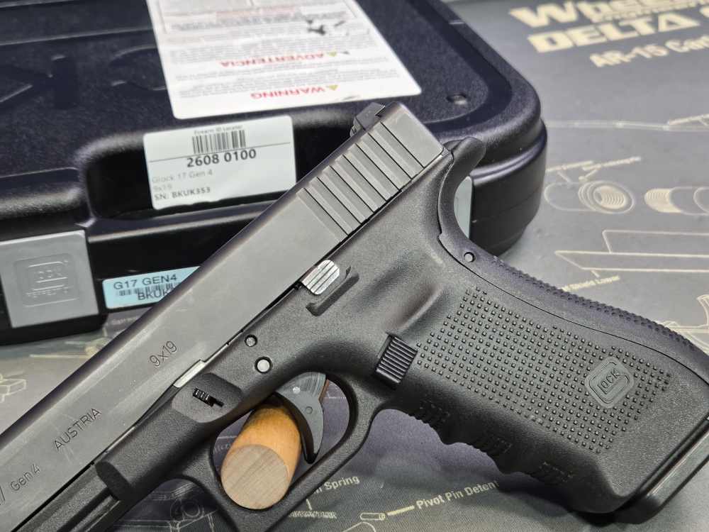 Blue Label Glock 17 Gen 4 9mm Semi-Automatic Pistol 17 Round-img-3