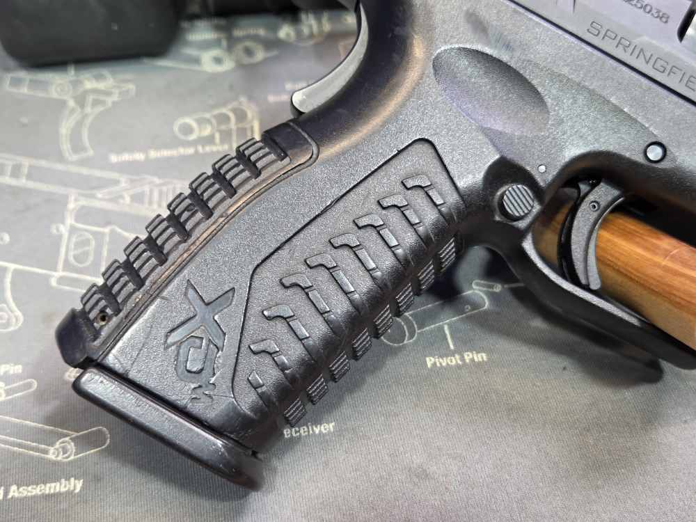 Springfield XDm-40 4.5 .40 S&W Semi-Auto Pistol LE Trade-In-img-6