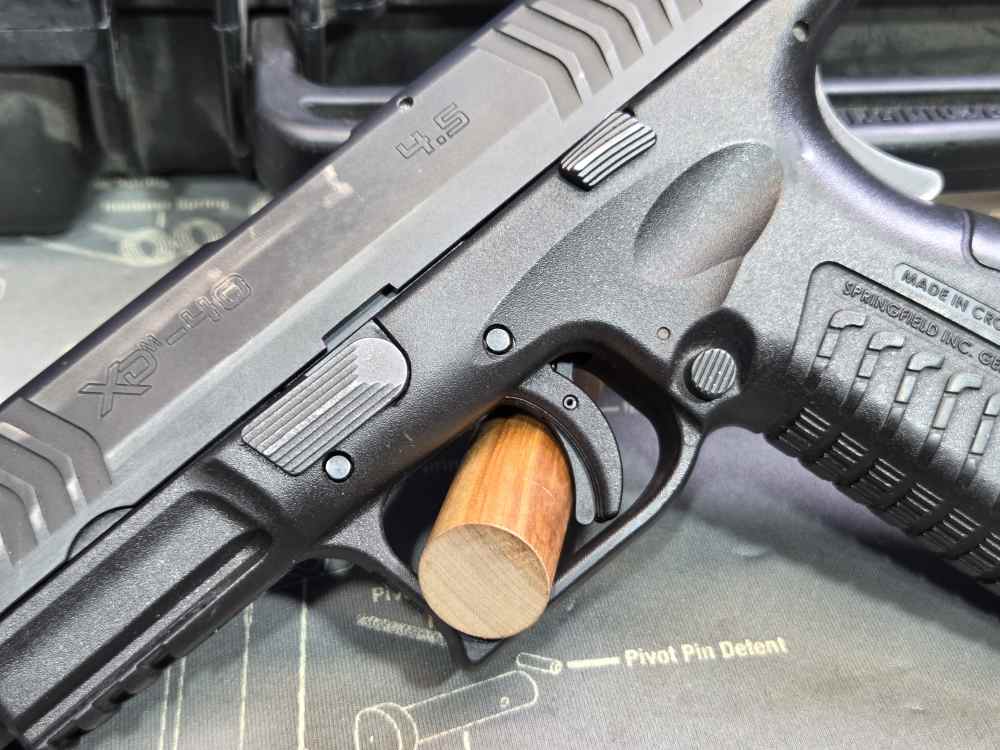 Springfield XDm-40 4.5 .40 S&W Semi-Auto Pistol LE Trade-In-img-4