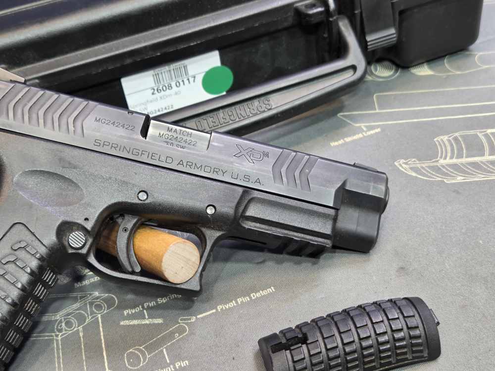 Springfield XDm-40 4.5 .40 S&W Semi-Auto Pistol LE Trade-In-img-8