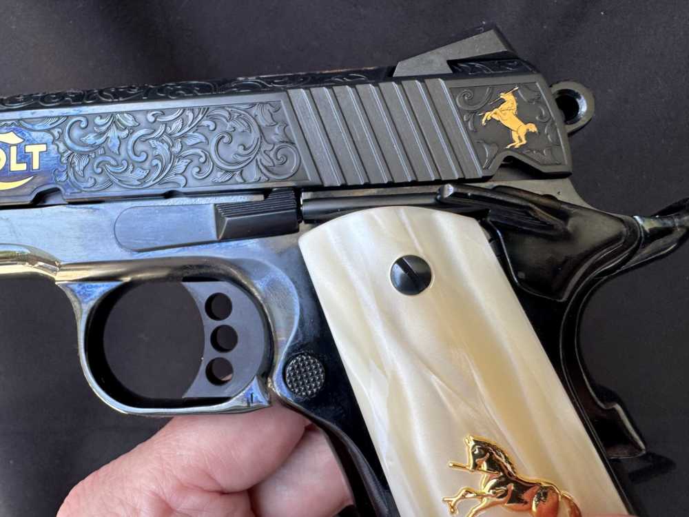NIB Davidson's Colt Commander - Polished Blue - Gold - 1 of 500-img-2