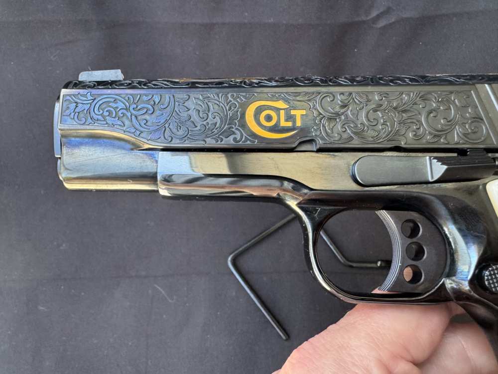 NIB Davidson's Colt Commander - Polished Blue - Gold - 1 of 500-img-4