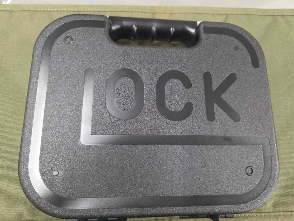 Glock 23 40 S&W Semi Auto Pistol-img-4