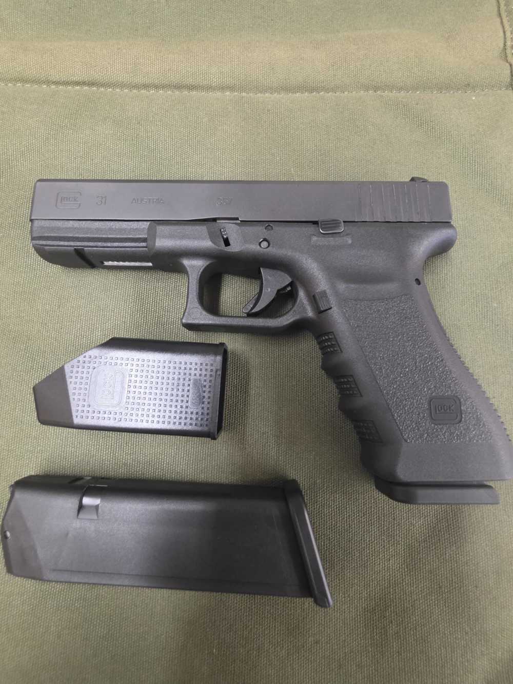Glock 31 357sig semi auto pistol-img-1