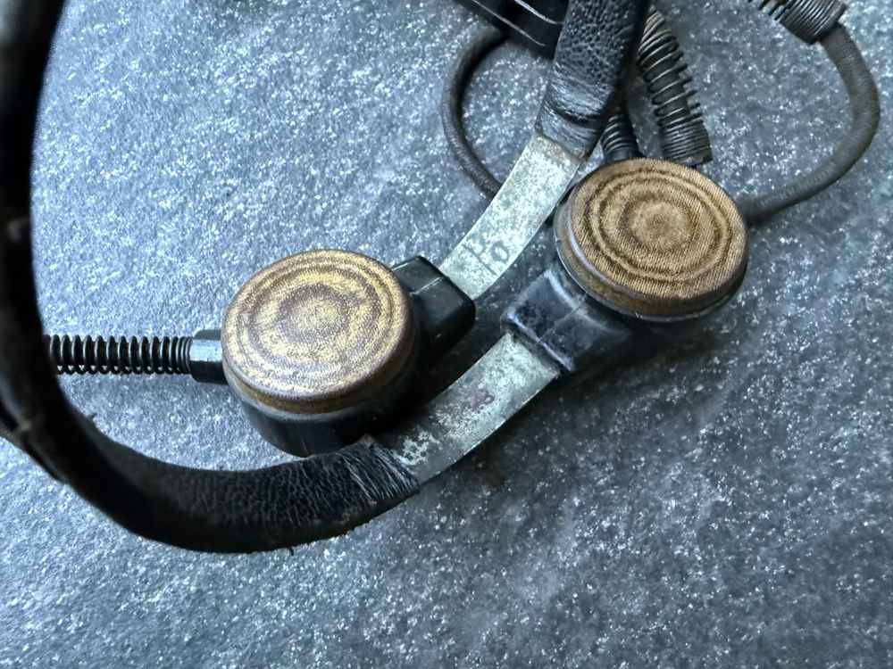 WW2 German Kmf b Throat Microphone Kehlkopfmikrofon Switch Panzer Luftwaffe-img-1