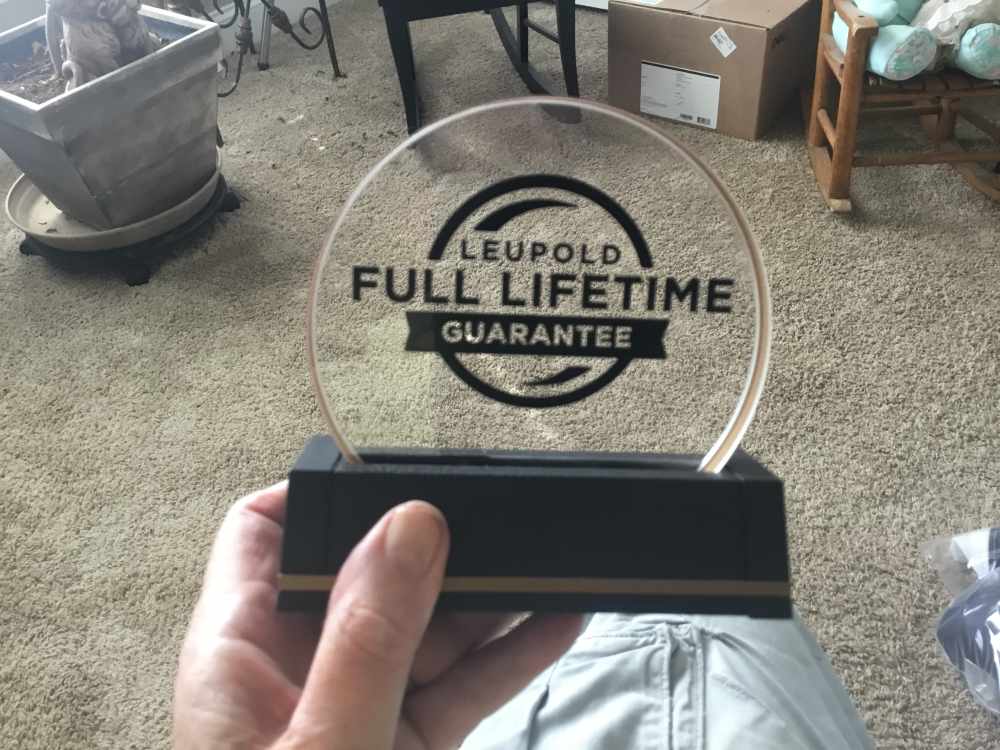 Leupold clear acrylic Dealer counter display-img-0