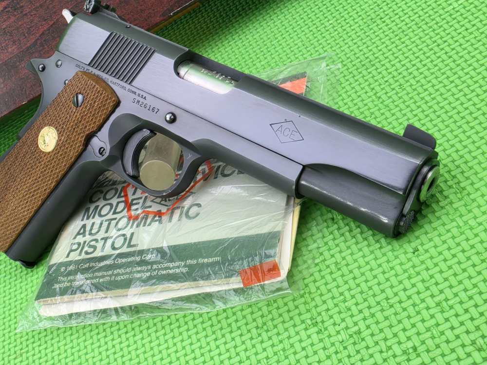 COLT SERVICE MODEL * ACE * 22 LR BORN 1980 * ROYAL BLUE SEMI-AUTOMATIC-img-9