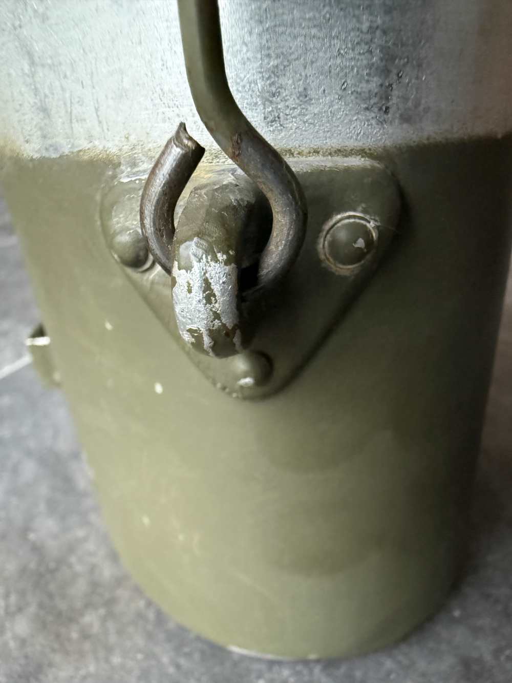SEO Title: Vintage Post-War Aluminum Kidney Mess Kit WWII M31 Style-img-8