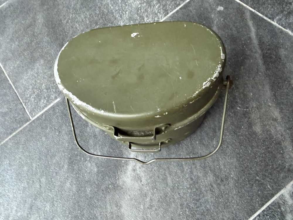 SEO Title: Vintage Post-War Aluminum Kidney Mess Kit WWII M31 Style-img-1