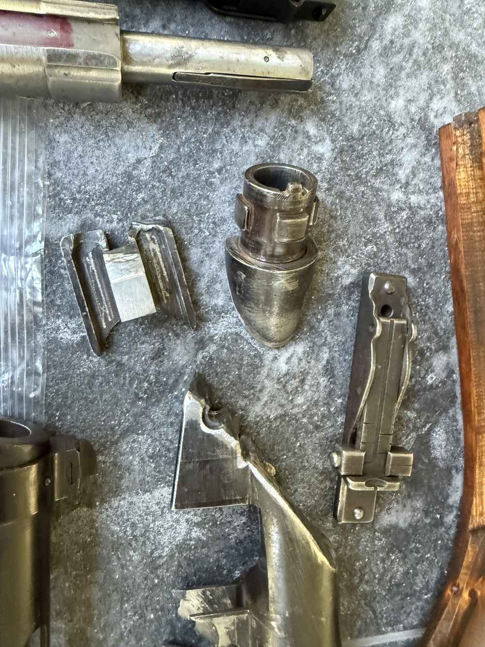 TITLE: Finnish Suomi KP/-31 M31 9mm Parts Kit WWII SMG Wood Stock Surplus  -img-3
