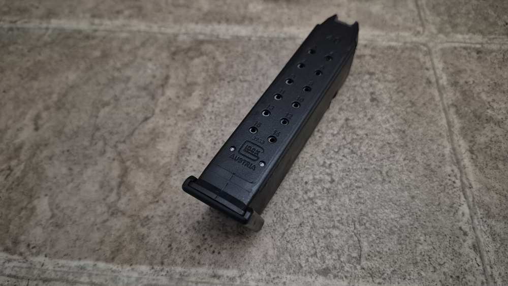 GLOCK SQUARE NOTCH 15RD 40S&W MAGAZINE PRE-BAN FACTORY-img-1
