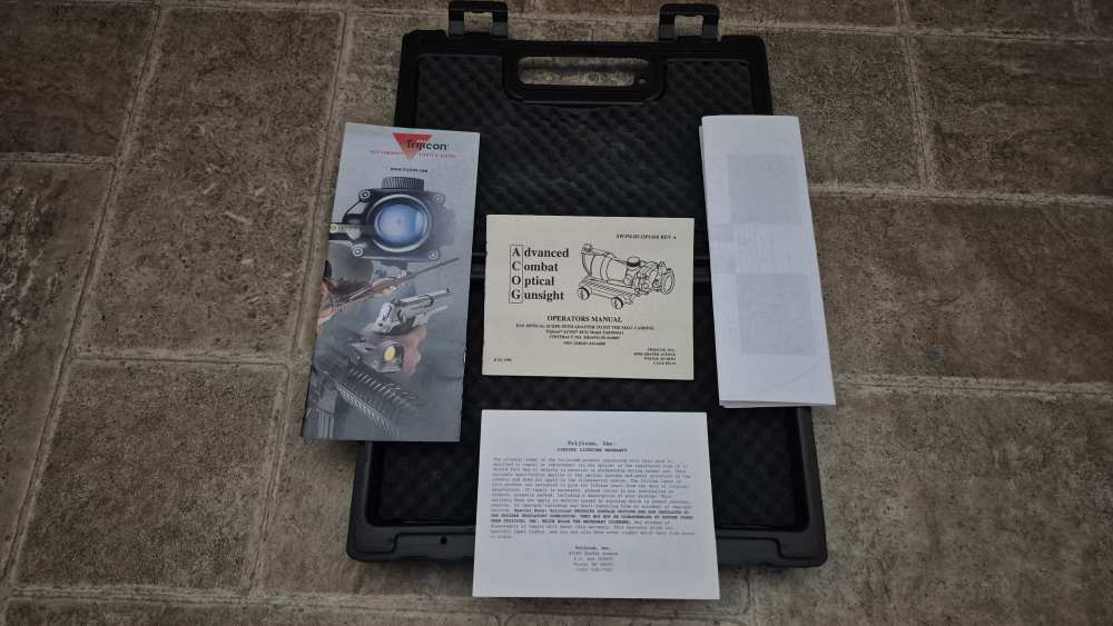 TRIJICON ACOG 4X32 TA01NSN FACTORY BOX AND PAPERS M4A1 223 5.56 1996 MANUEL-img-0
