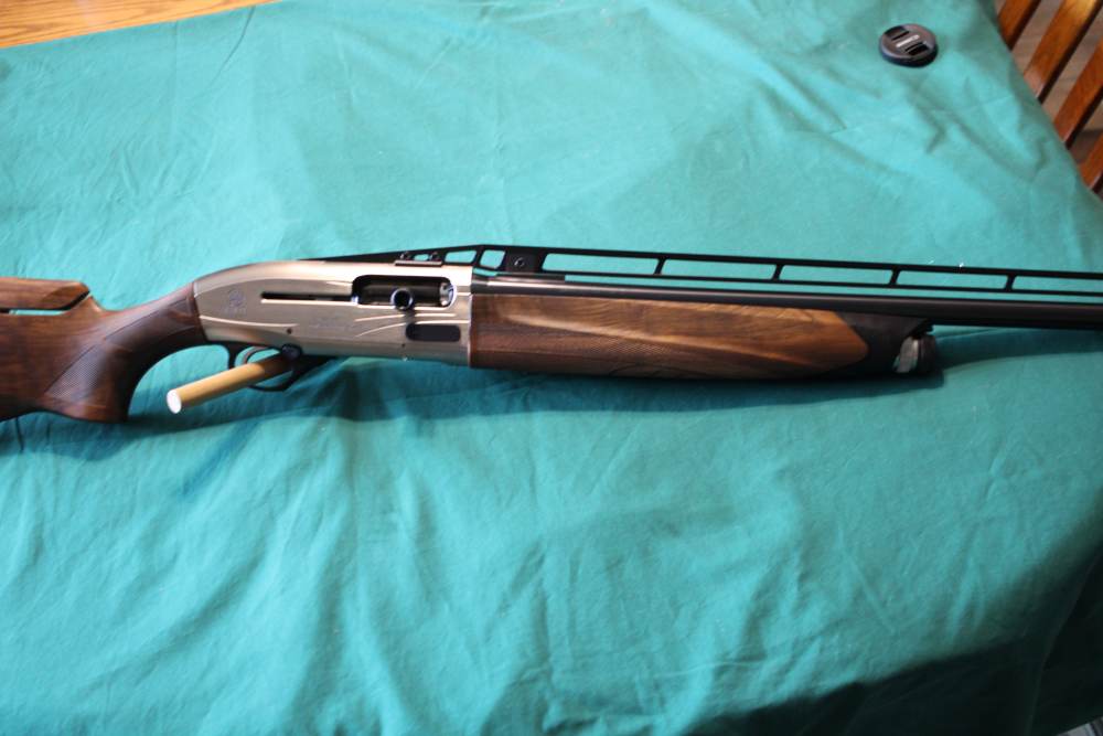 Beretta A400 Multitarget 12ga 32" with KO Like new.-img-1