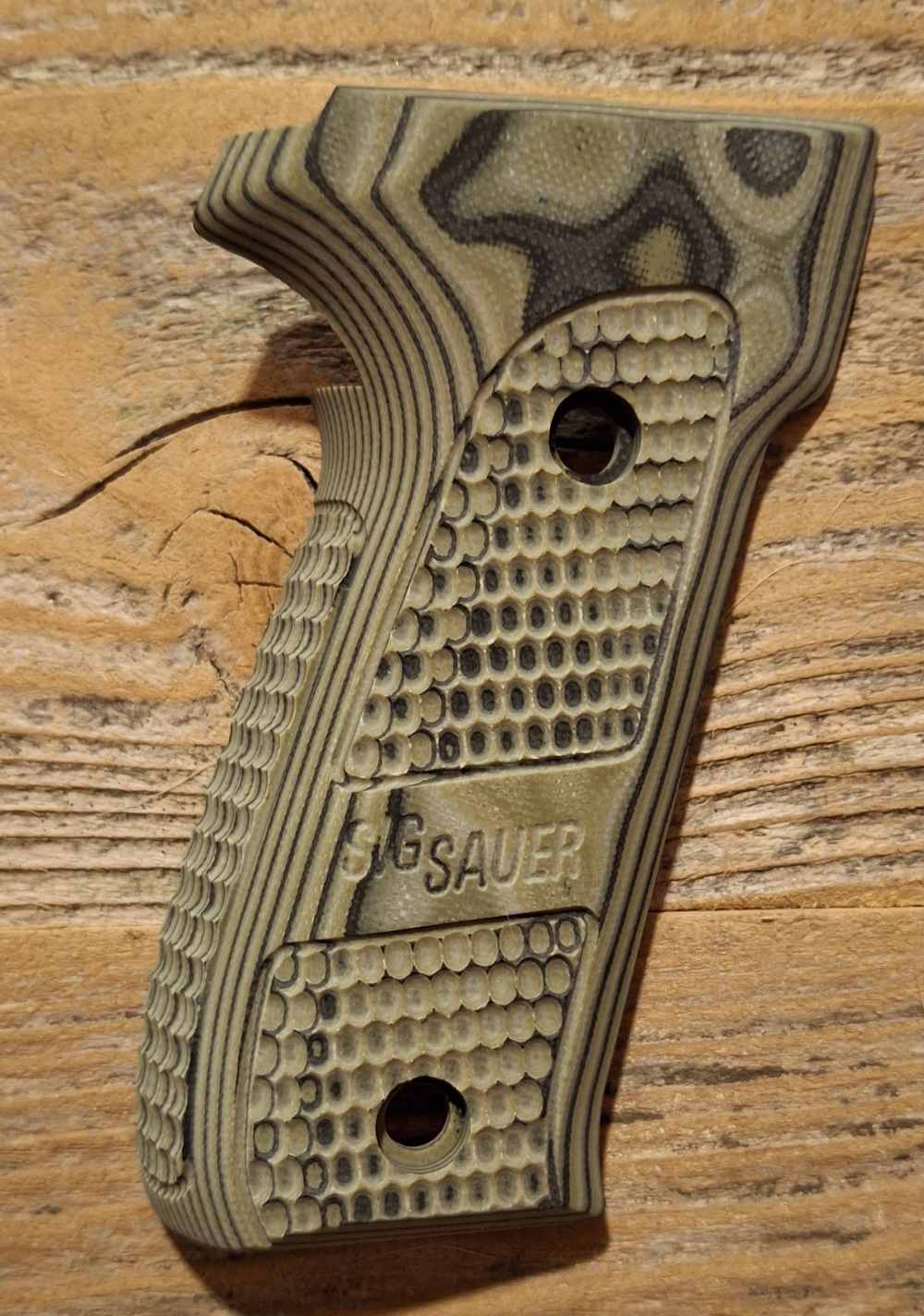 Sig Sauer Factory P226 DA/SA DAO Grips Green Piranha G10 PERFECT-img-1