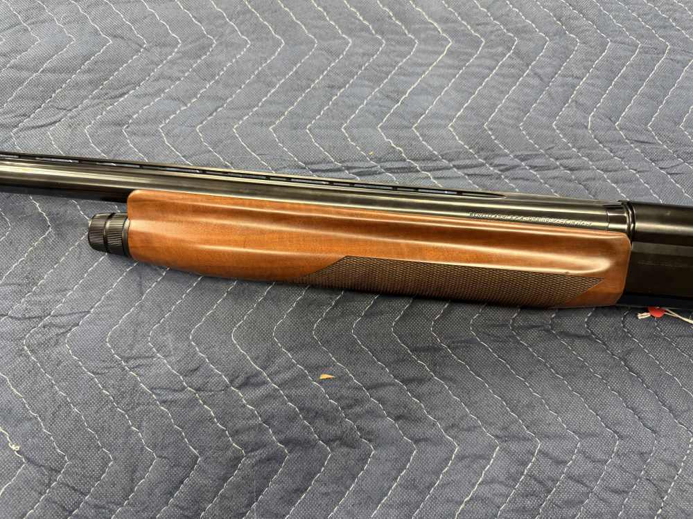 Beautiful Benelli Montefeltro 12ga with wood No reserve -img-8