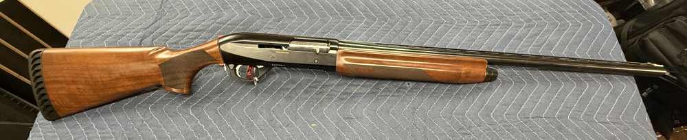 Beautiful Benelli Montefeltro 12ga with wood No reserve -img-0
