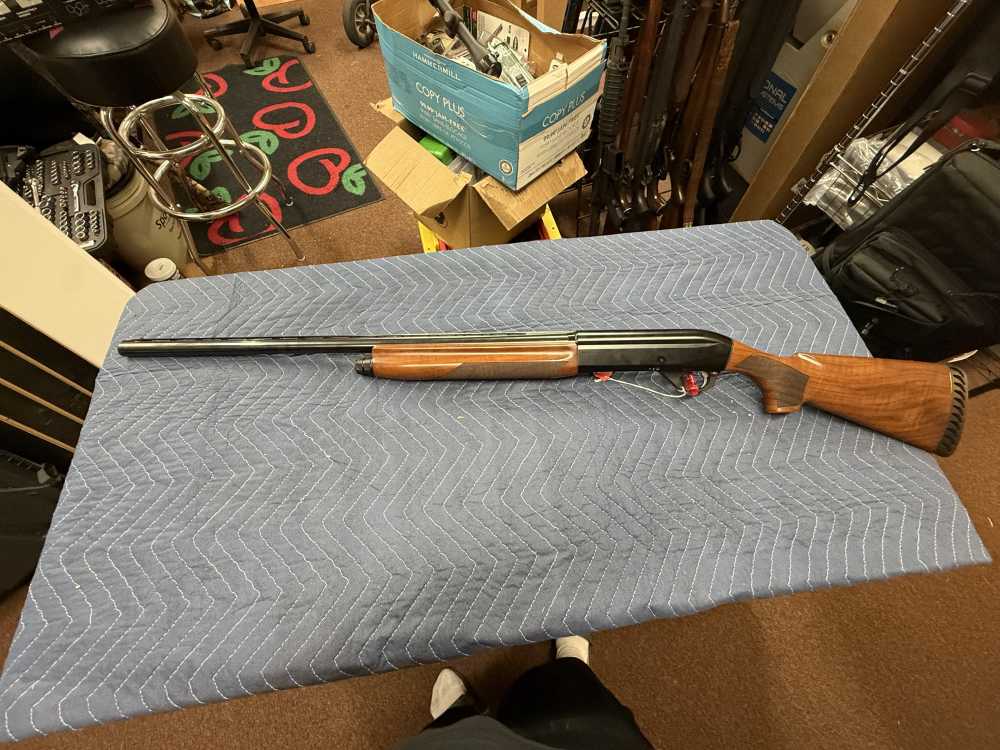 Beautiful Benelli Montefeltro 12ga with wood No reserve -img-5