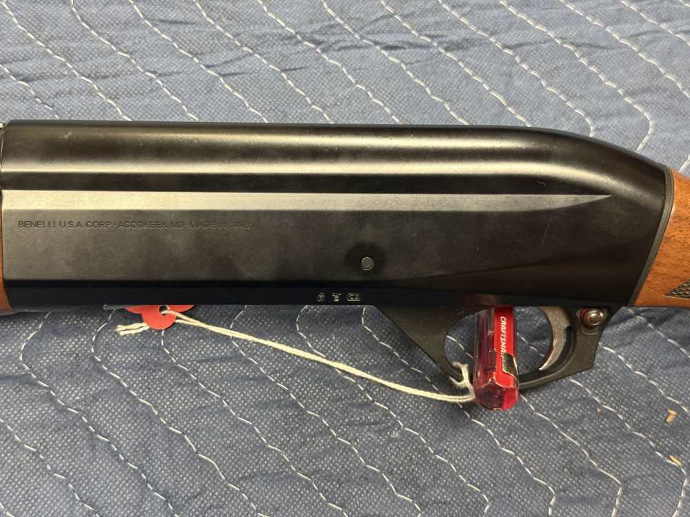 Beautiful Benelli Montefeltro 12ga with wood No reserve -img-7