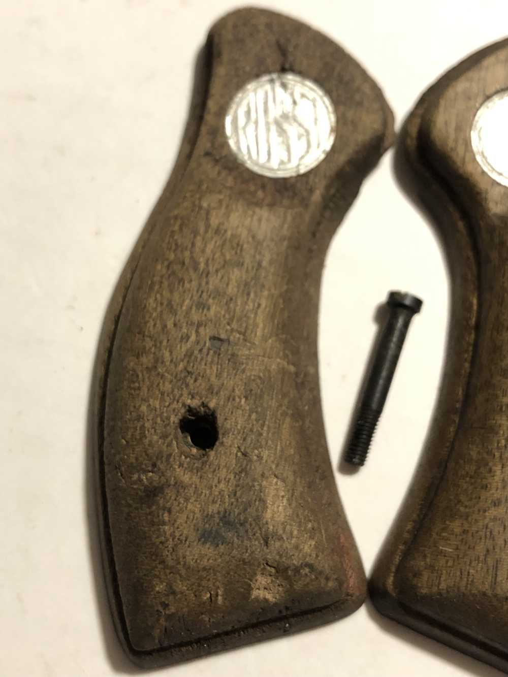 Rossi model 60 wooden grips Model 31 38 51 68 687 69 70 88 89-img-1