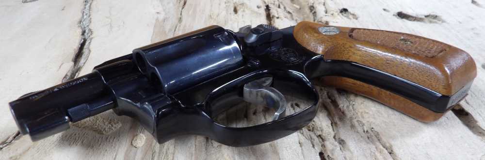 Smith and Wesson Model 37 Airweight 1980's Like New!-img-4