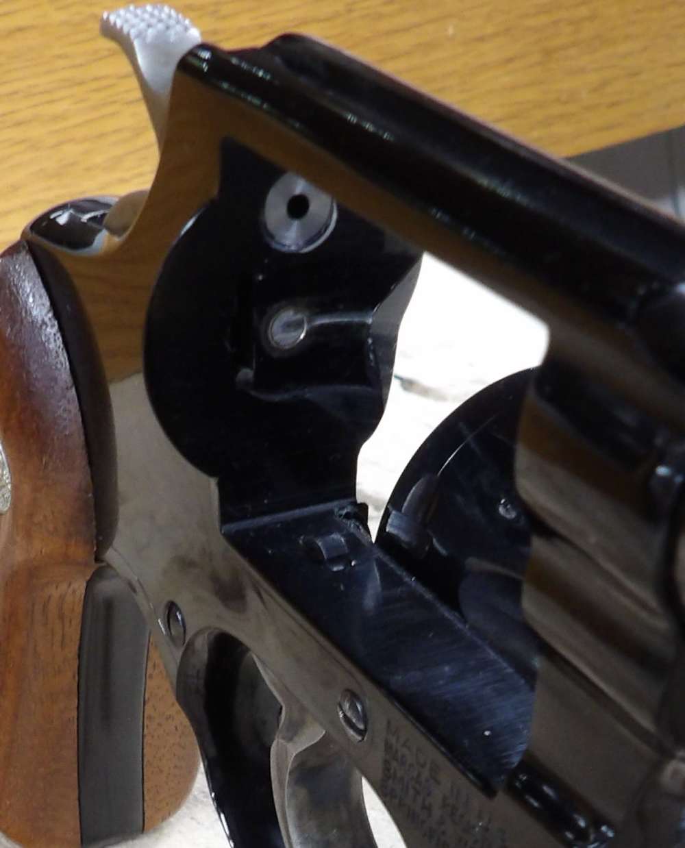 Smith and Wesson Model 37 Airweight 1980's Like New!-img-3