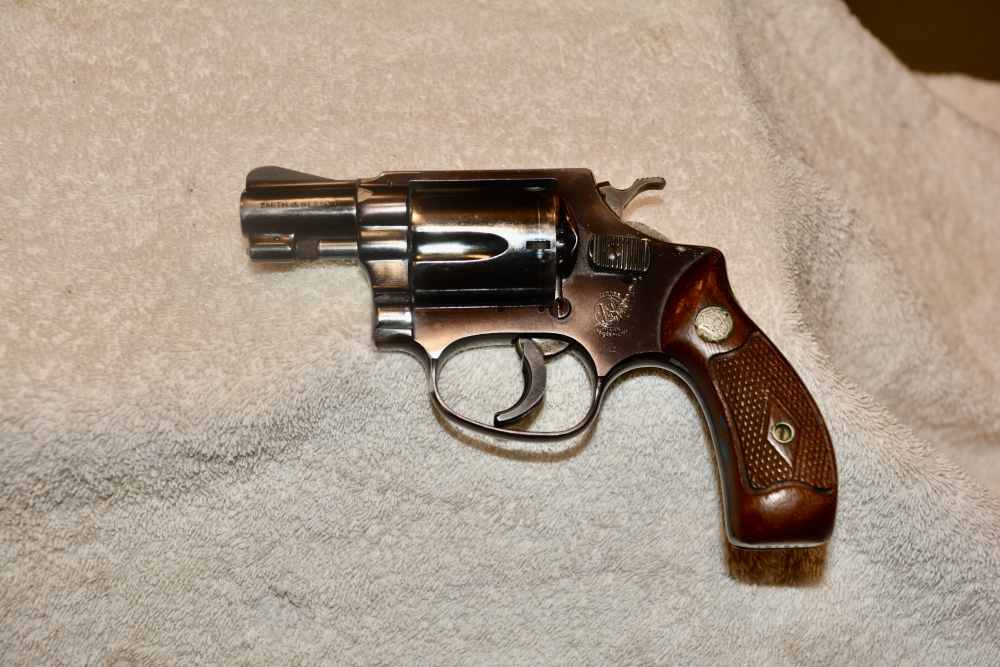 S&W model 37 snubnose-img-0