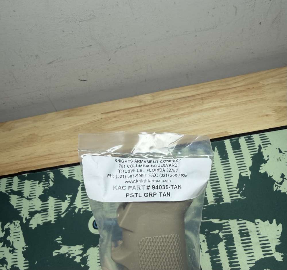 RARE Knights Armament KAC Tan Pistol Grip 94035 SR-25 SR25 M110-img-2