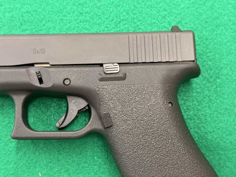 Glock 17 Gen 1 Classic 9mm 4.25" Bbl-img-3