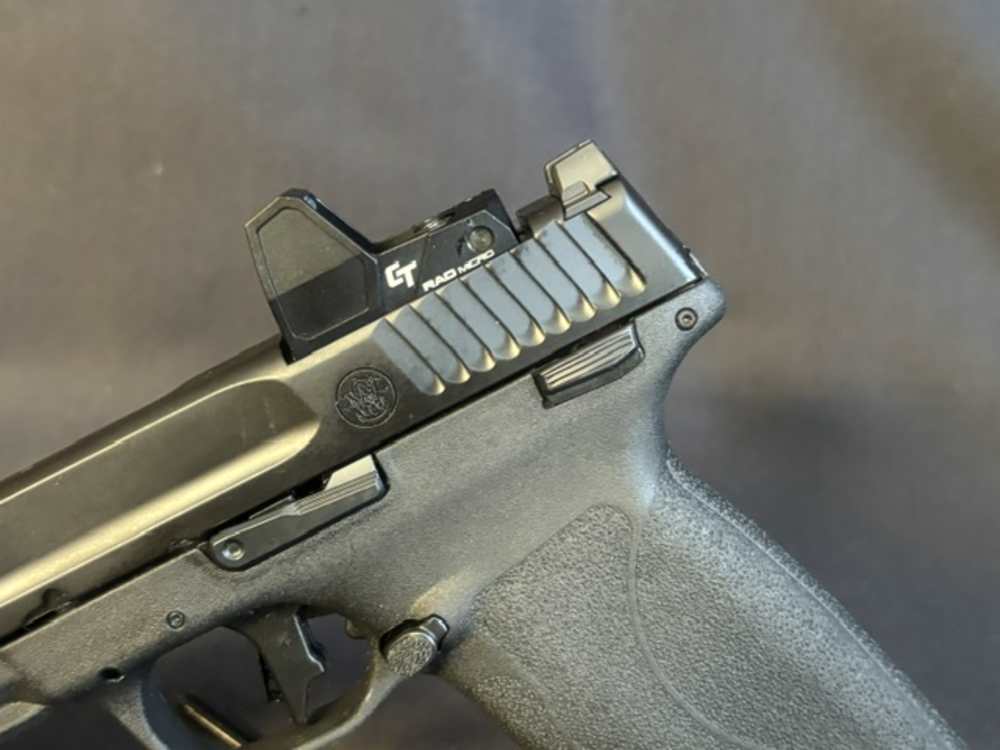 Smith and Wesson M&P5.7 Crimson Trace Green-img-3