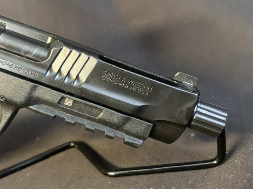 Smith and Wesson M&P5.7 Crimson Trace Green-img-11