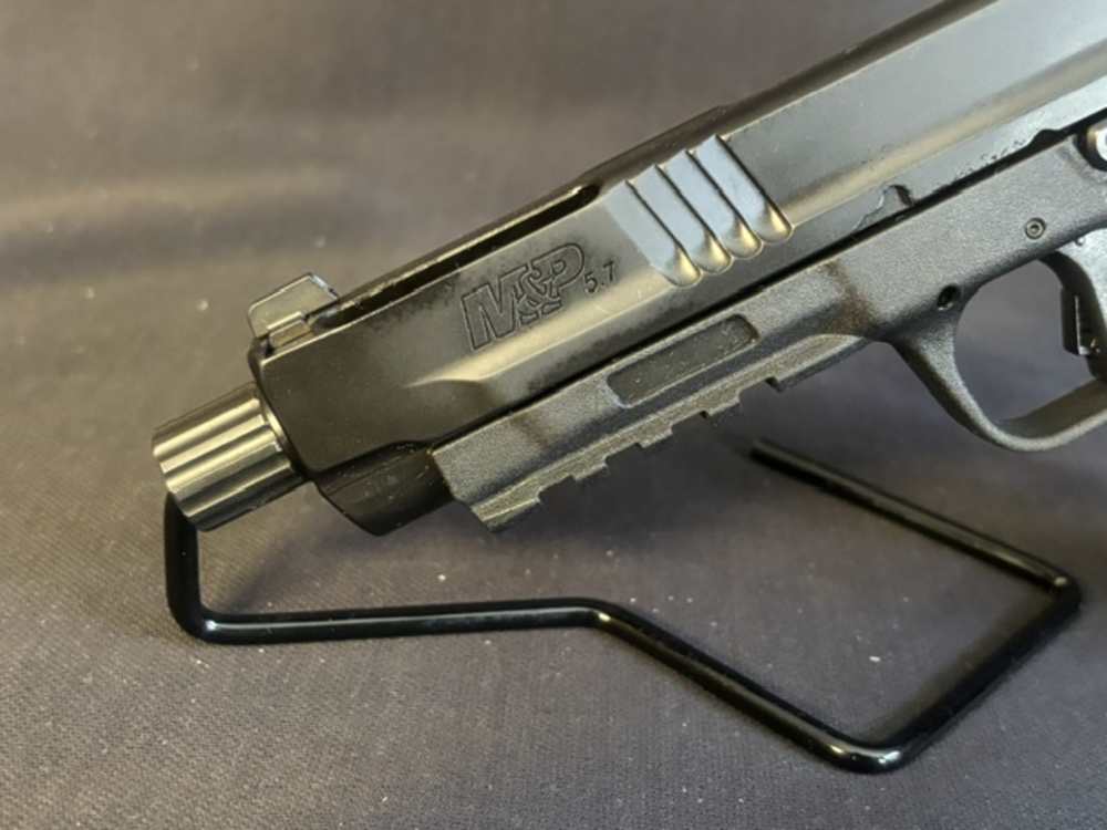 Smith and Wesson M&P5.7 Crimson Trace Green-img-5
