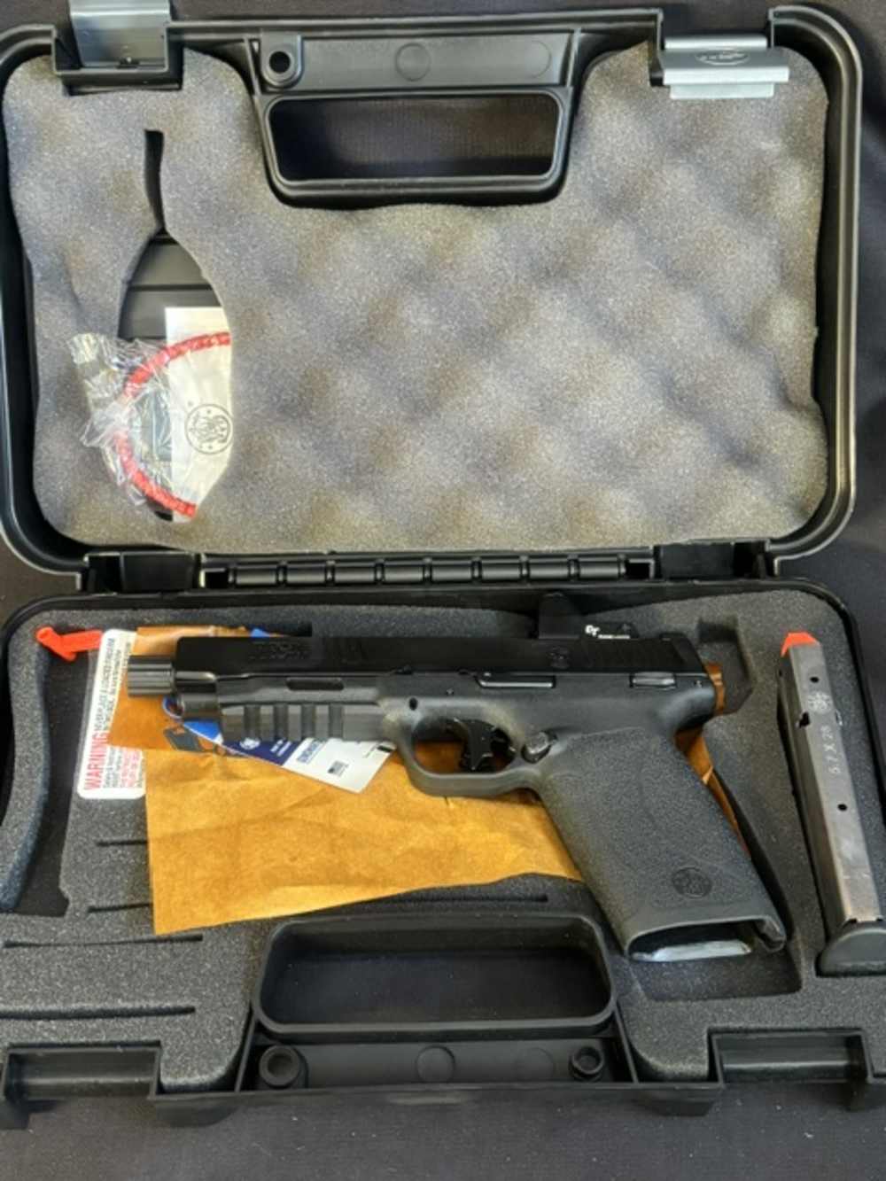 Smith and Wesson M&P5.7 Crimson Trace Green-img-0
