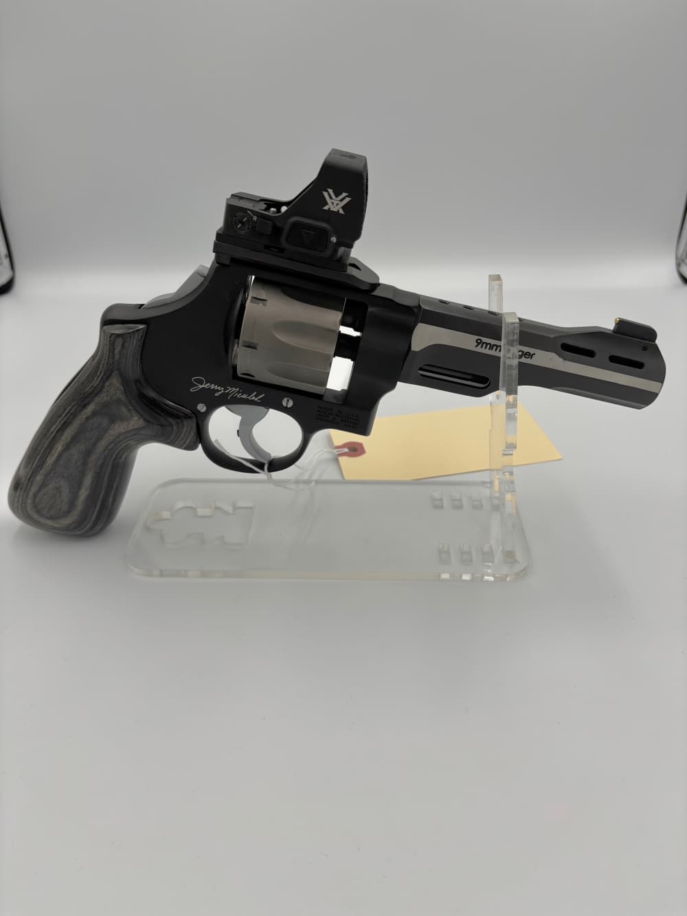 Smith and Wesson S&W 327 Jerry Miculek Edition -img-2