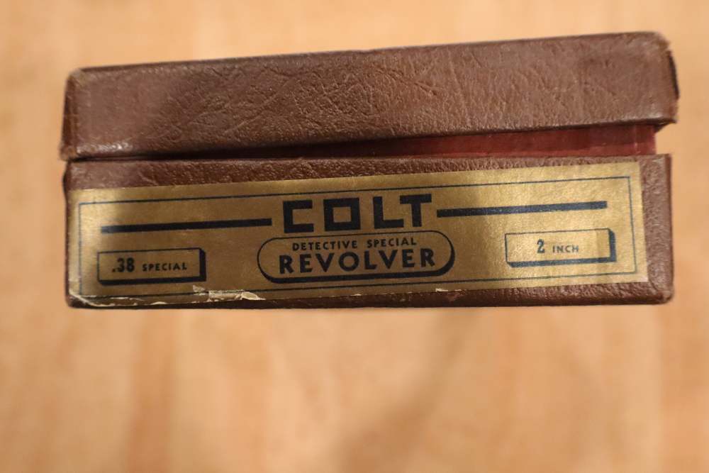 Colt Dective Special  38Spl. 1950 Like New in the Box -img-1