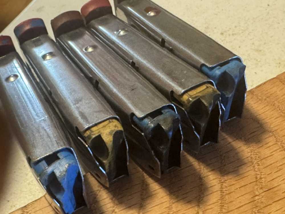 Lot of 10, S&W, 4006, 11 Round, 40S&W, Red Base, Magazines, Item P-633-img-15