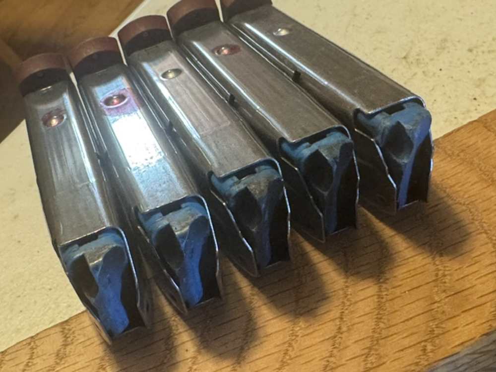 Lot of 5, S&W, 4006, 11 Round, 40S&W, Red Base, Magazines, Item P-635-img-10