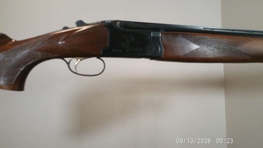 Khan Arthemis Model 12 O/U 12-gauge shotgun in very good condition.-img-5