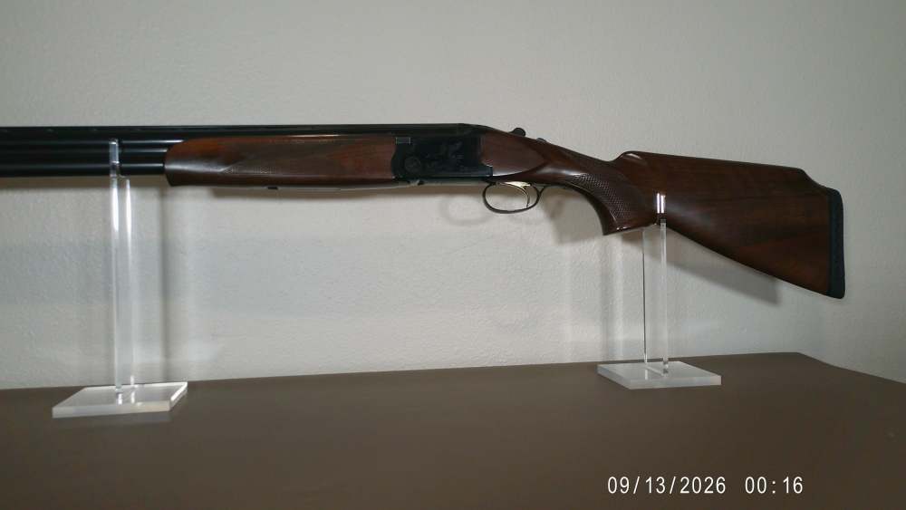 Khan Arthemis Model 12 O/U 12-gauge shotgun in very good condition.-img-9