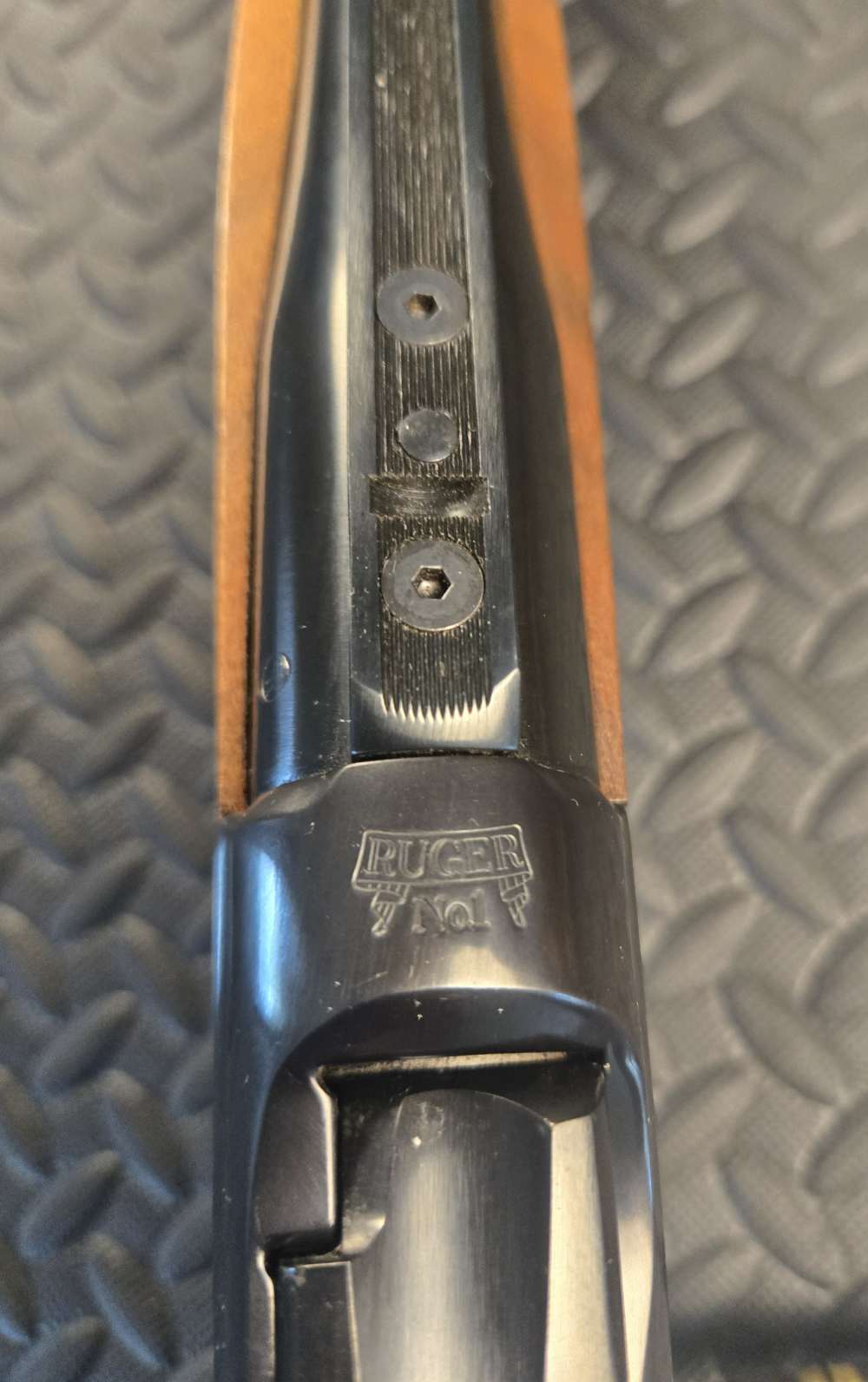 Like new no reserve Ruger No. 1 300 Win Mag falling block-img-7