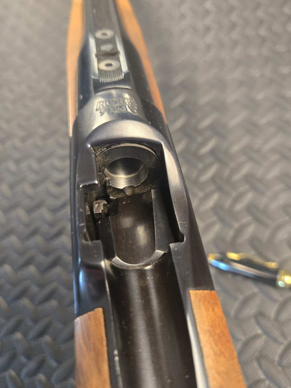 Like new no reserve Ruger No. 1 300 Win Mag falling block-img-4