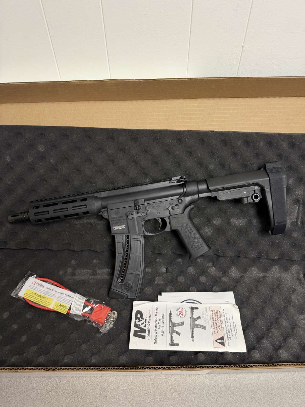 S&W M&P15-22 Sport, 22 LR, 8", Black Magpul MOE Grip, 25 Rds, w/Brace-img-0
