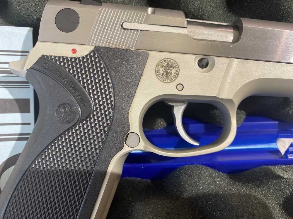 Wow S&W Performance Center 4006 SHORTY FORTY – LEW HORTON – Compact .40-img-0