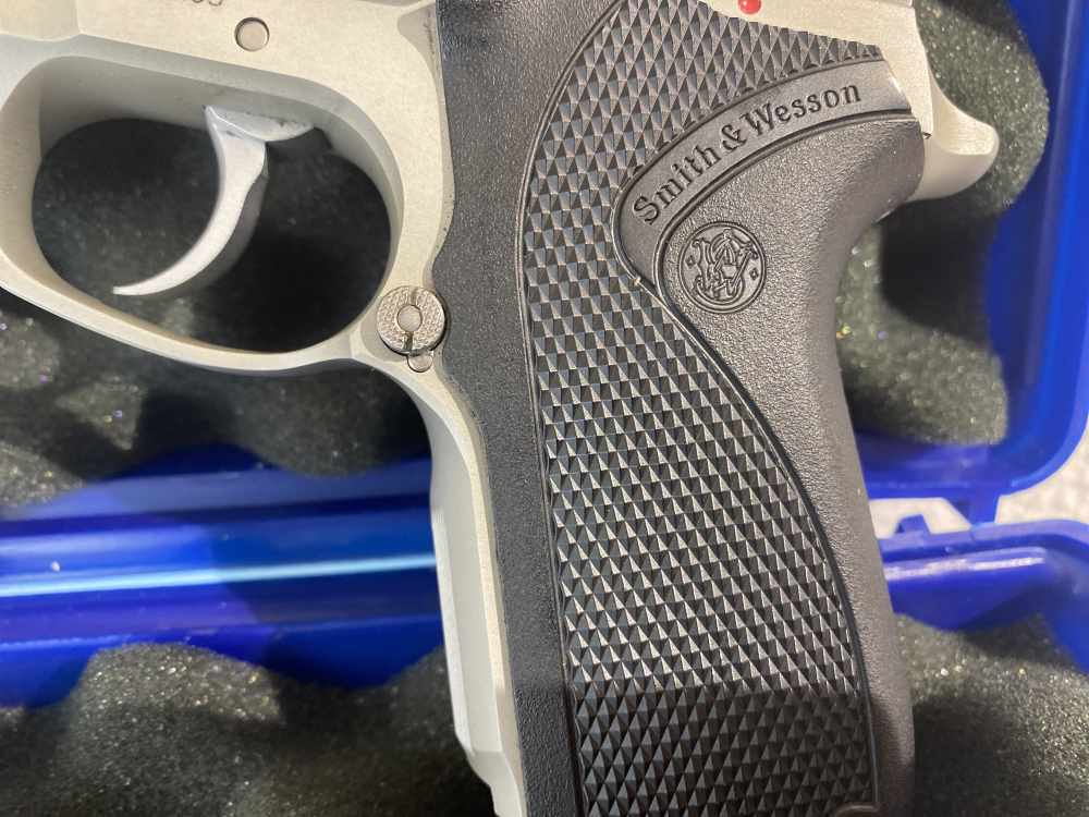 Wow S&W Performance Center 4006 SHORTY FORTY – LEW HORTON – Compact .40-img-6