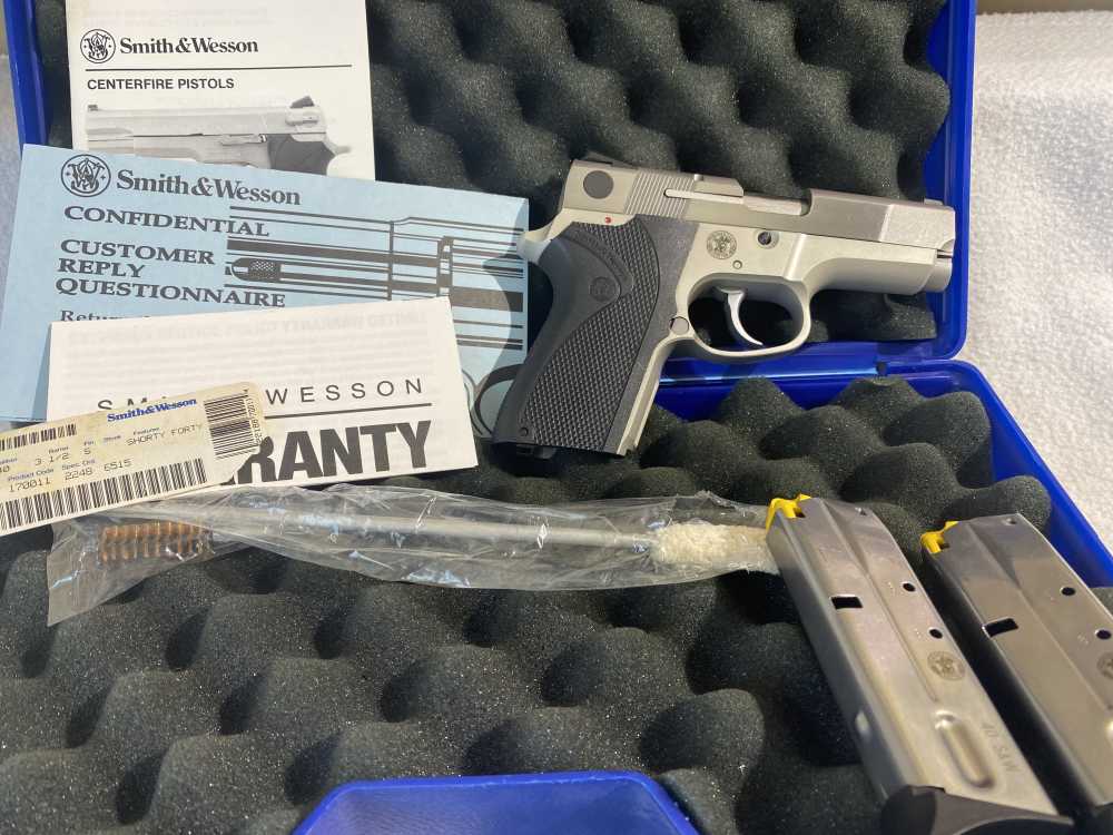 Wow S&W Performance Center 4006 SHORTY FORTY – LEW HORTON – Compact .40-img-1