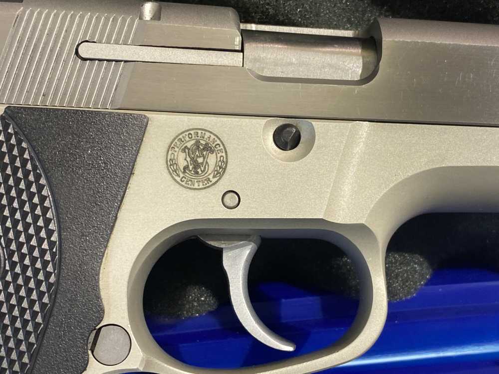 Wow S&W Performance Center 4006 SHORTY FORTY – LEW HORTON – Compact .40-img-3