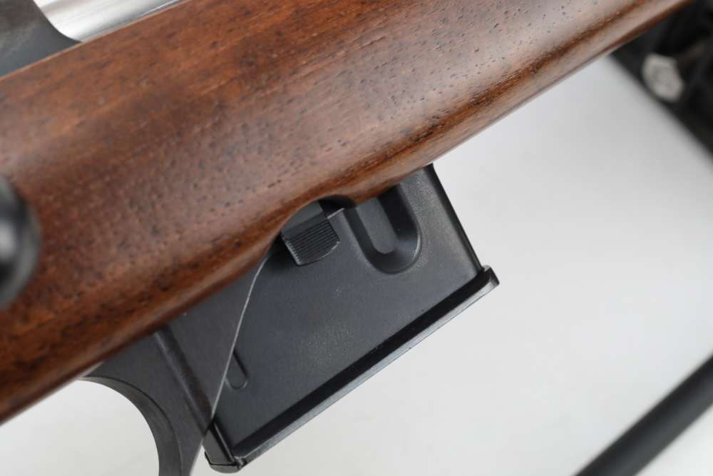 CZ 527 American 17 Remington! LNIB! Walnut! NICE! NO Reserve!-img-46