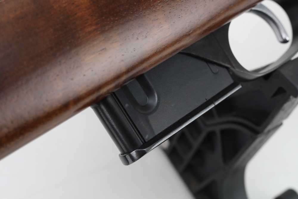 CZ 527 American 17 Remington! LNIB! Walnut! NICE! NO Reserve!-img-12