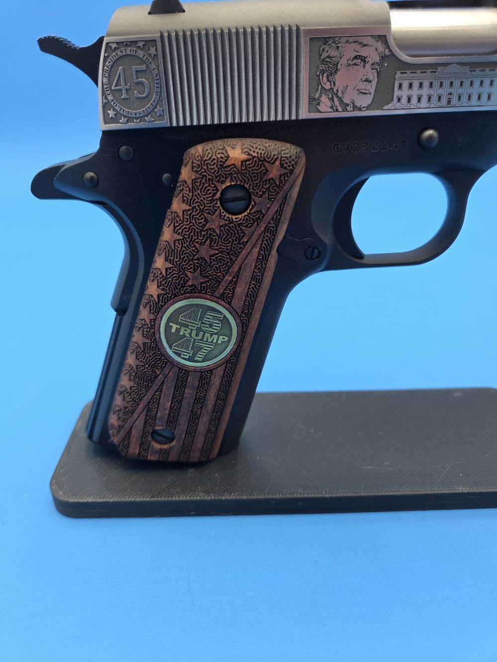 TRUMP compensated Colt 1911 series 70 govt 45 ACP 5" barrel engraved-img-3