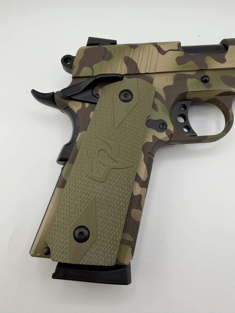 Custom Taurus 1911. 9mm. Camo. -img-4
